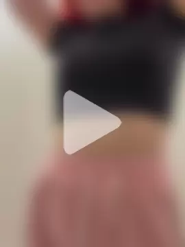 Holly-Glamour photo 8