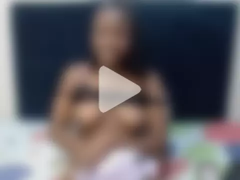 KinkyPetite18 photo 1