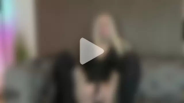 Lara-CumKitten photo 9