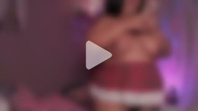 Latina_BigBoobs photo 4