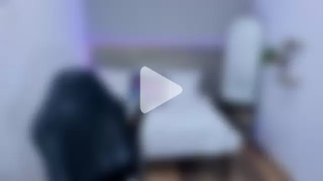 Little_Alli photo 18