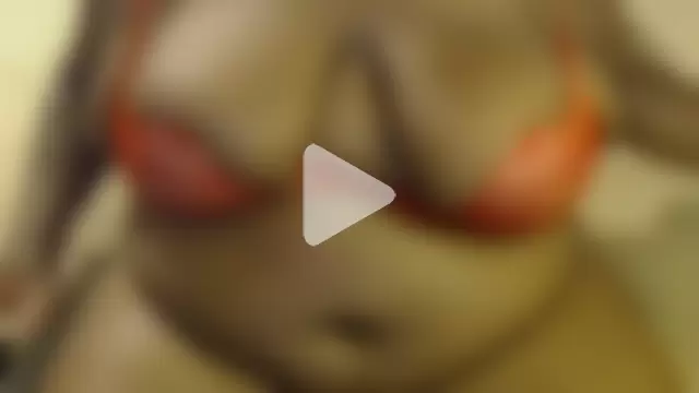 MatureBoobsDiva photo 3