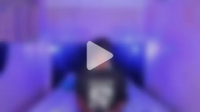 Maxim-Walker photo 5