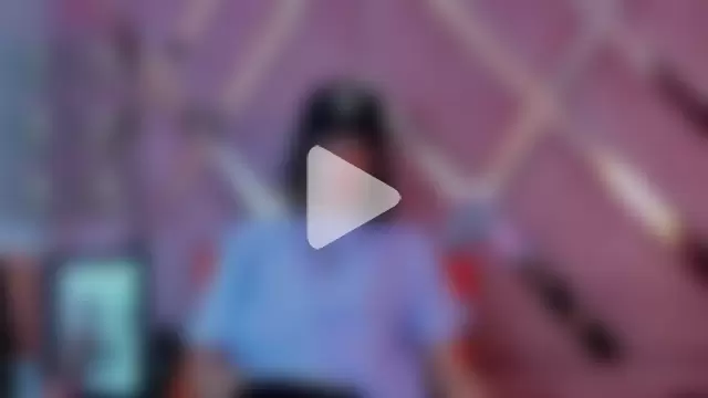 MeghanQueen__ photo 22