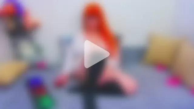 RedHousewife photo 23