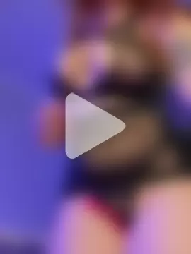 RedheadQueen_ photo 3