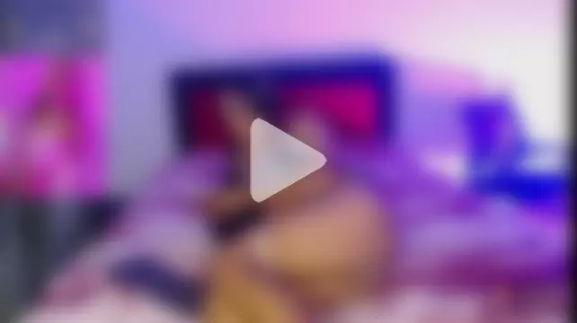 Scarlethvega99 photo 10