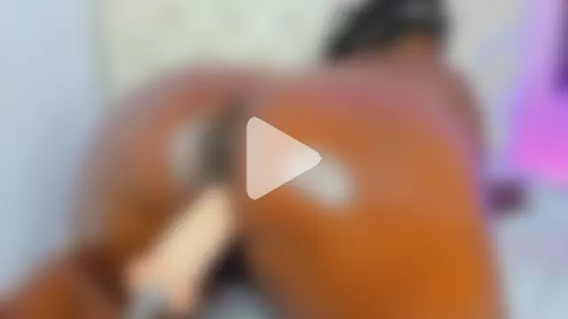 WhitneyWells photo 4