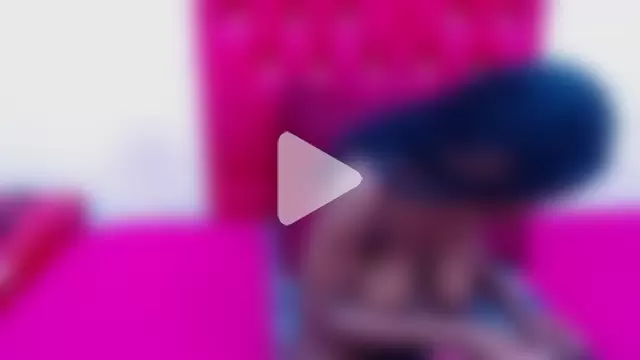 XSCARLETQUEENXX photo 6