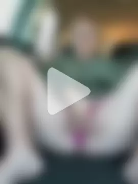 _ElizabethLove_ photo 9