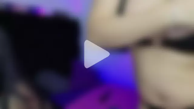 agatha_lovee photo 1