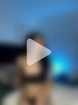 bombshell341 photo 5