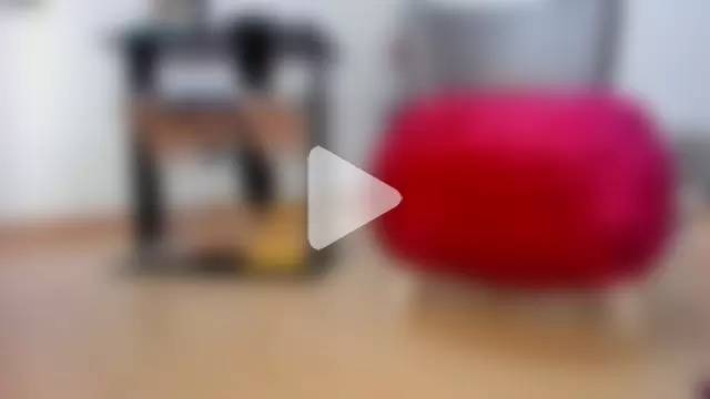 caroline_host photo 7