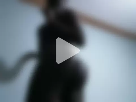 crowned_Afric photo 2