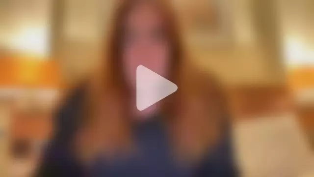 curvy-milf-abbie photo 4