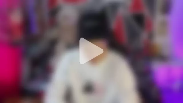 demimoore222 photo 1