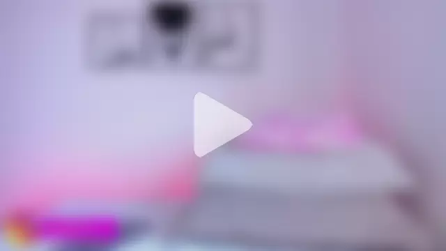 ellie_mcdonald photo 2