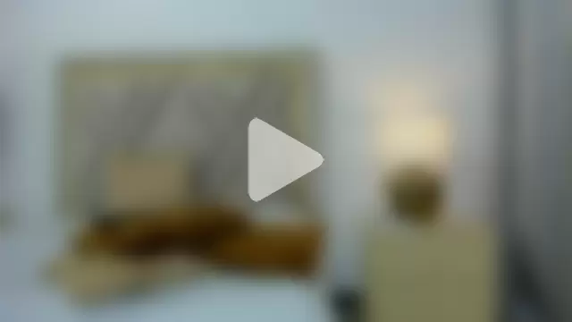 emily_queen2 photo 7