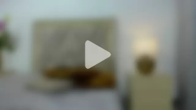 emily_queen2 photo 5