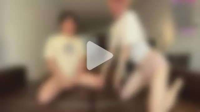 maple_and_neon photo 2