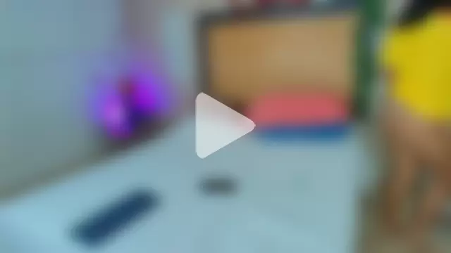 mialopez52 photo 16