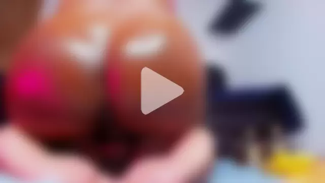 sofi_decker photo 23